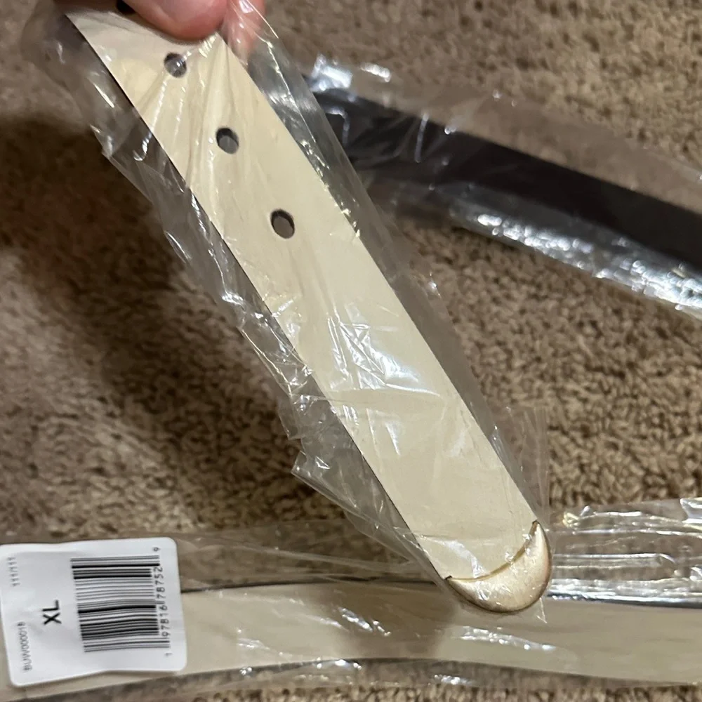 Lucky Brand Cream Leather Women’s Belt with Gold Buckle
